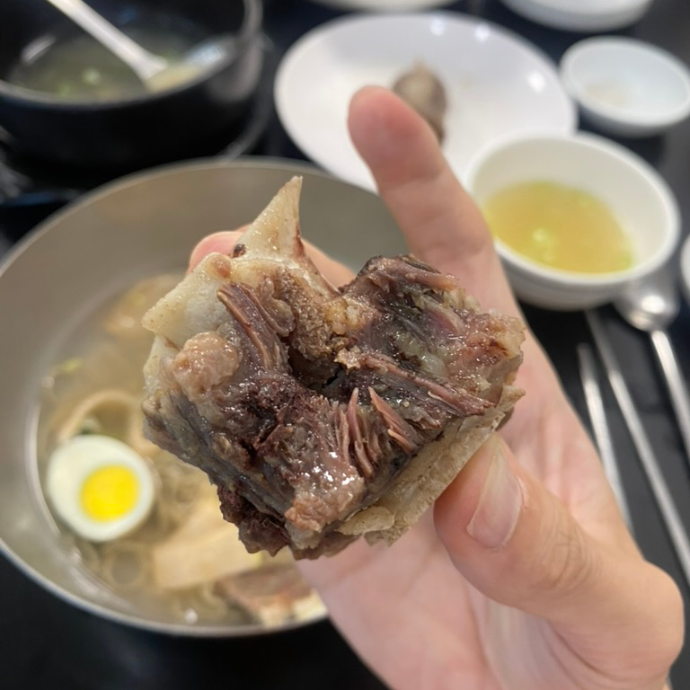 가까이에서 본 꼬리수육