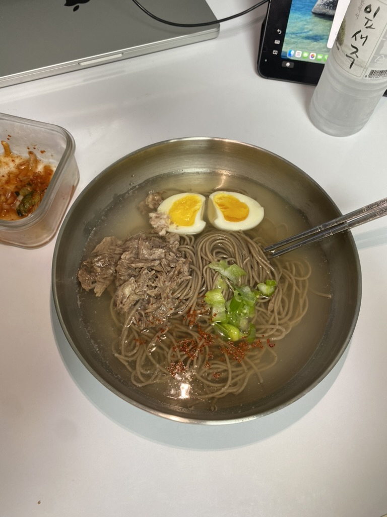집에서 만들어 먹은 냉면