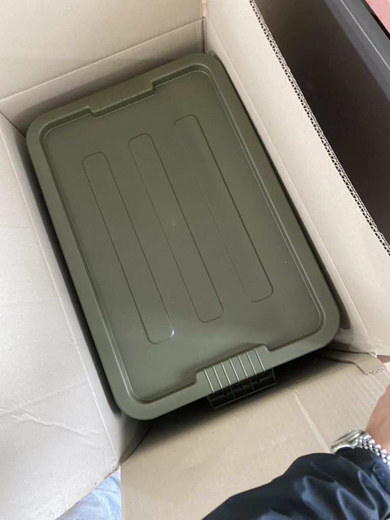 배송 상자 안의 토르 컨테이너