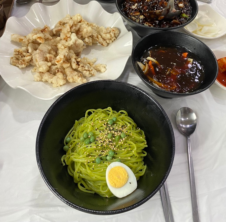 간짜장과 함께 먹은 일반 탕수육