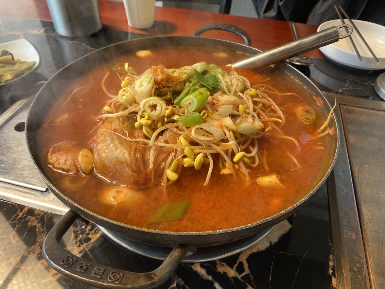 주문한 돼지갈비 김치전골 2인분