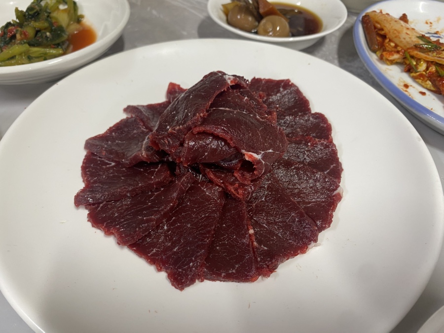 생고기 반 접시