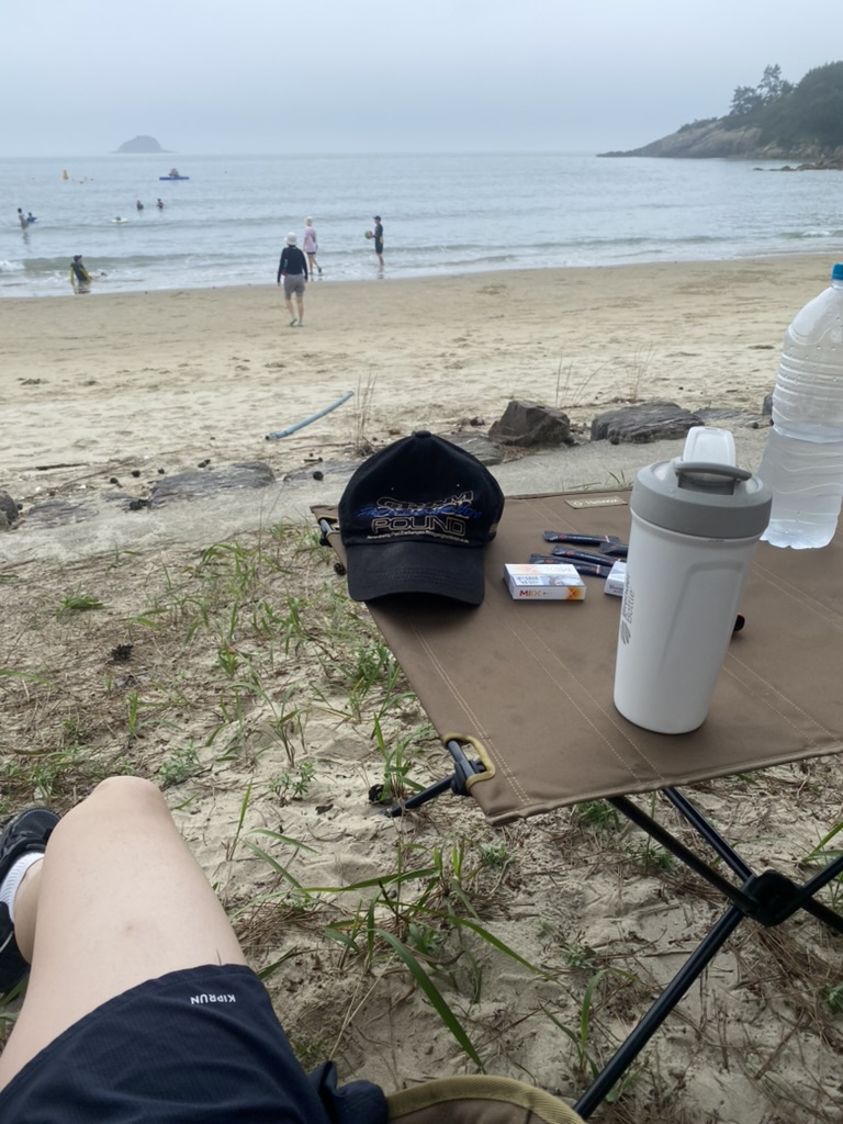사용하며 생긴 테이블 상판의 이염